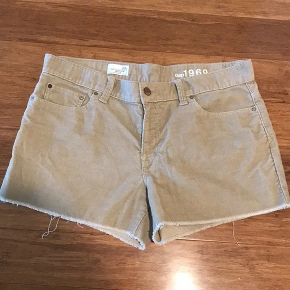 Gap 1969 Corduroy Shorts Beige Size 29r - Picture 2 of 2